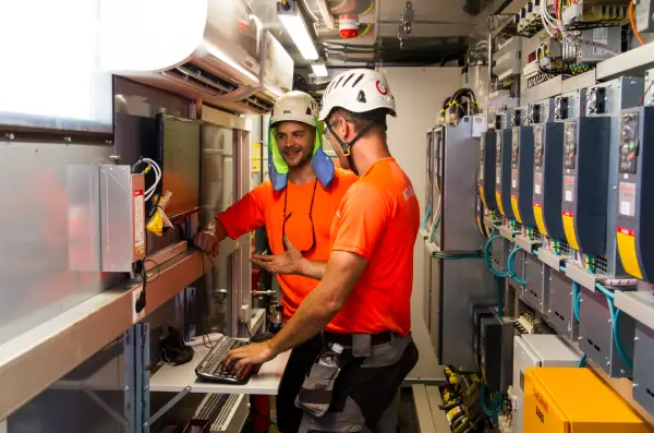 Customer Service & Technical Support